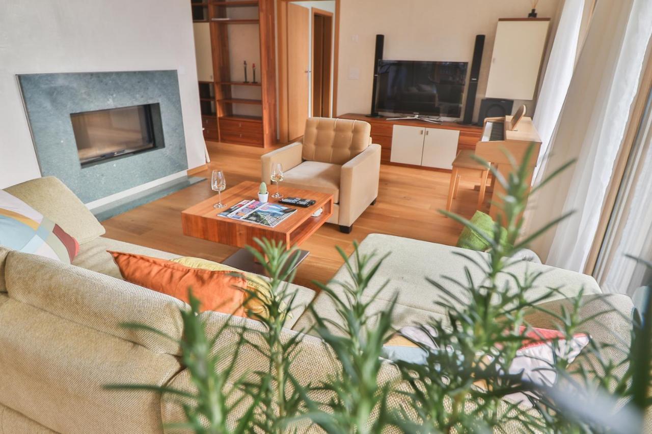 Seehaus Lake View 3-Bedroom Apartment Iseltwald Εξωτερικό φωτογραφία