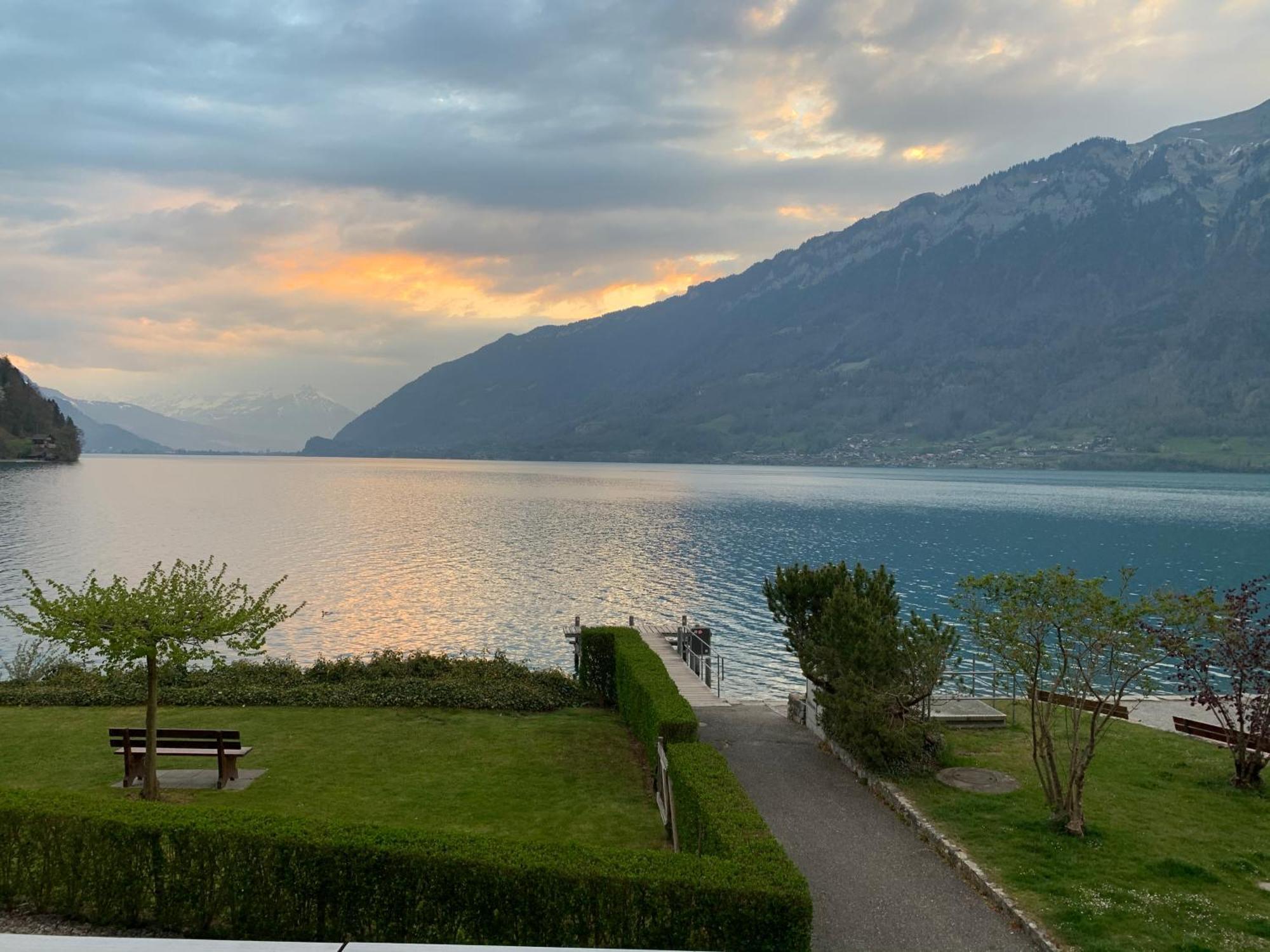 Seehaus Lake View 3-Bedroom Apartment Iseltwald Εξωτερικό φωτογραφία