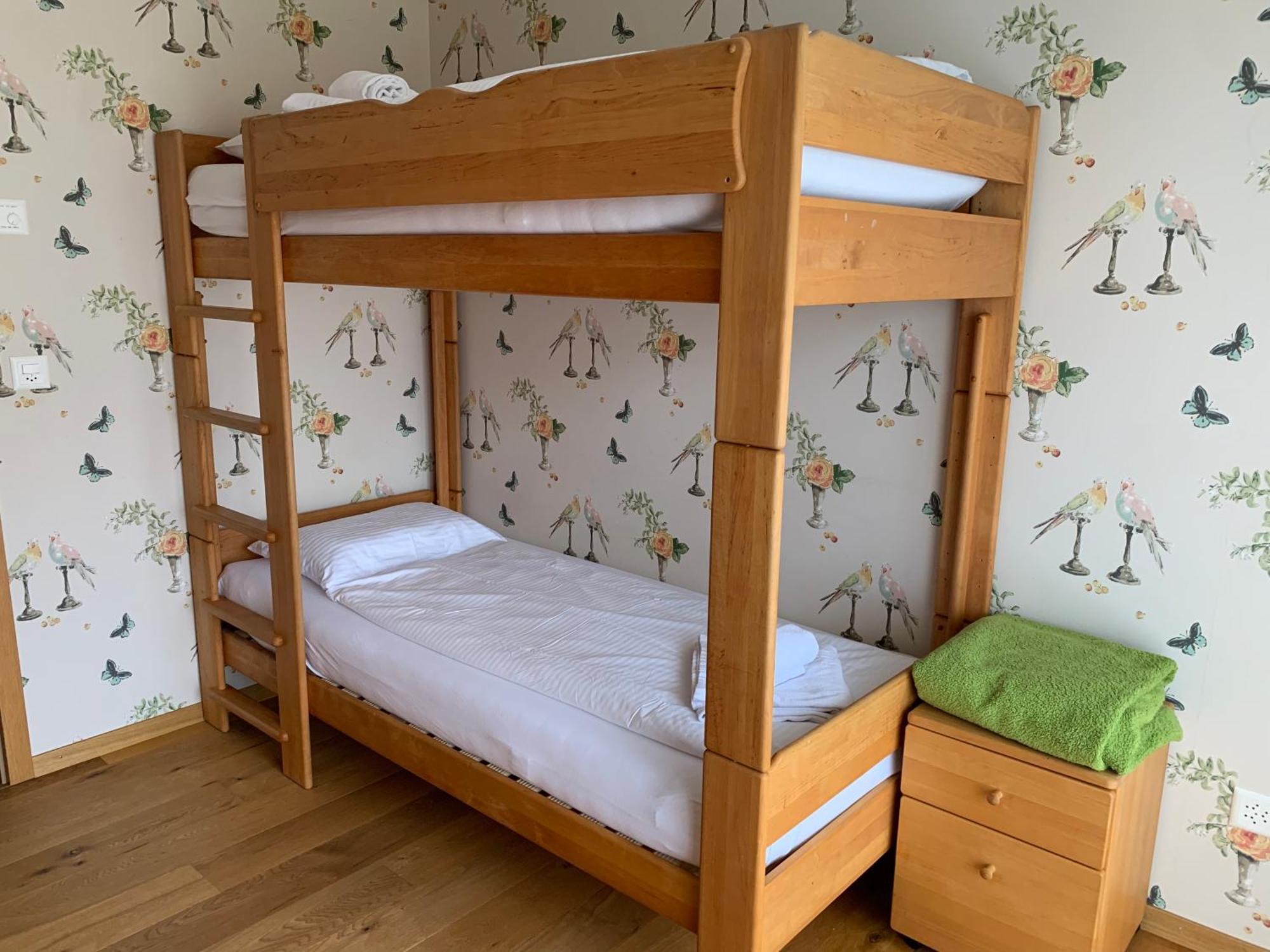 Seehaus Lake View 3-Bedroom Apartment Iseltwald Εξωτερικό φωτογραφία